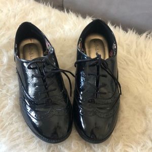 Kelly and Katie Black patent leather oxfords